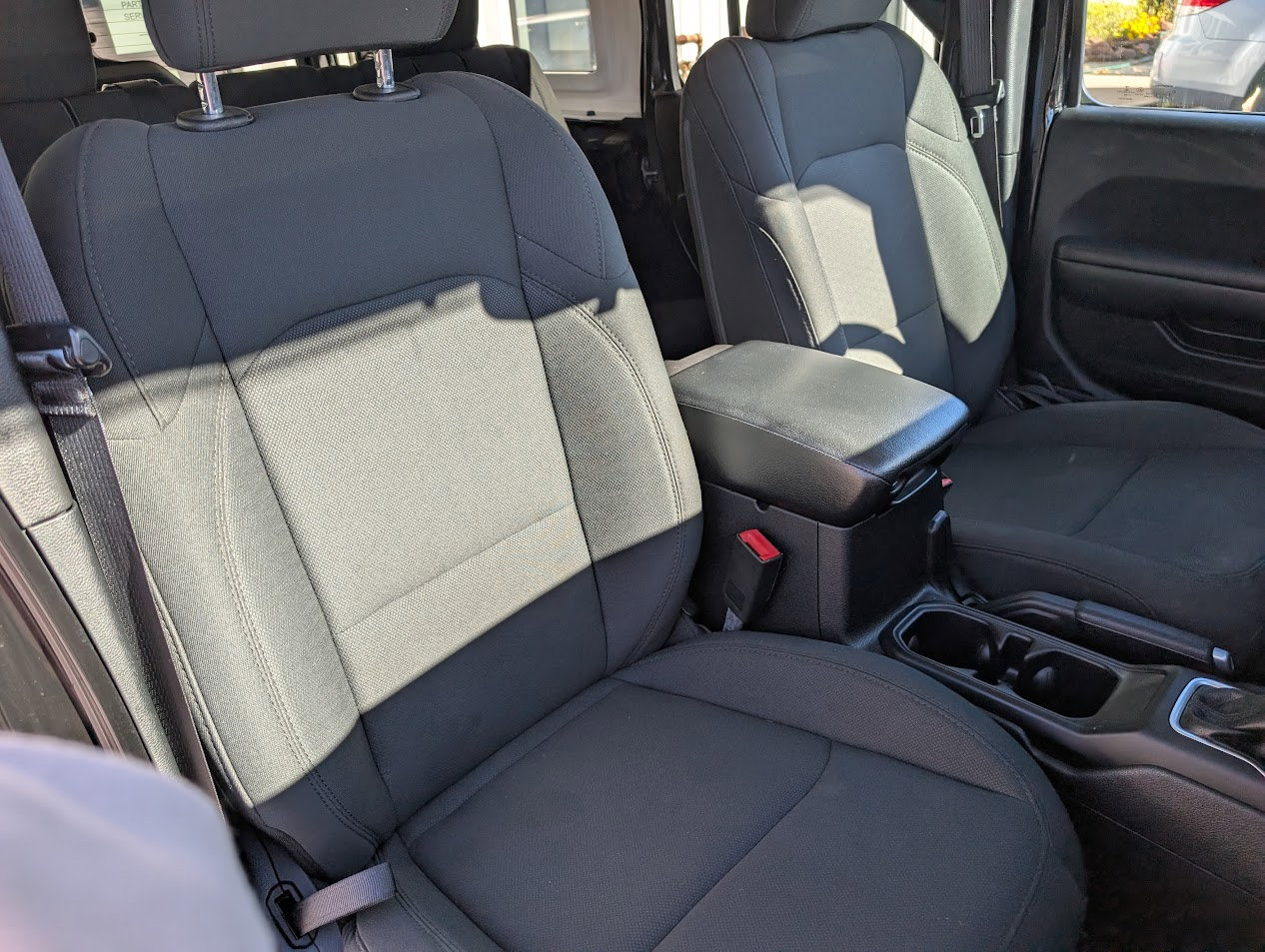 Used 2018 Jeep Wrangler Unlimited Sport S image 17