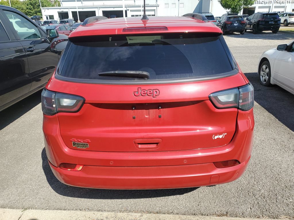 Used 2022 Jeep Compass Limited w/ (RED) Package AWD/4WD image 15