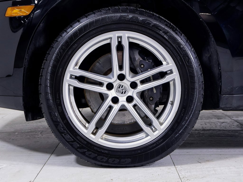 Used 2025 Porsche Macan image 23