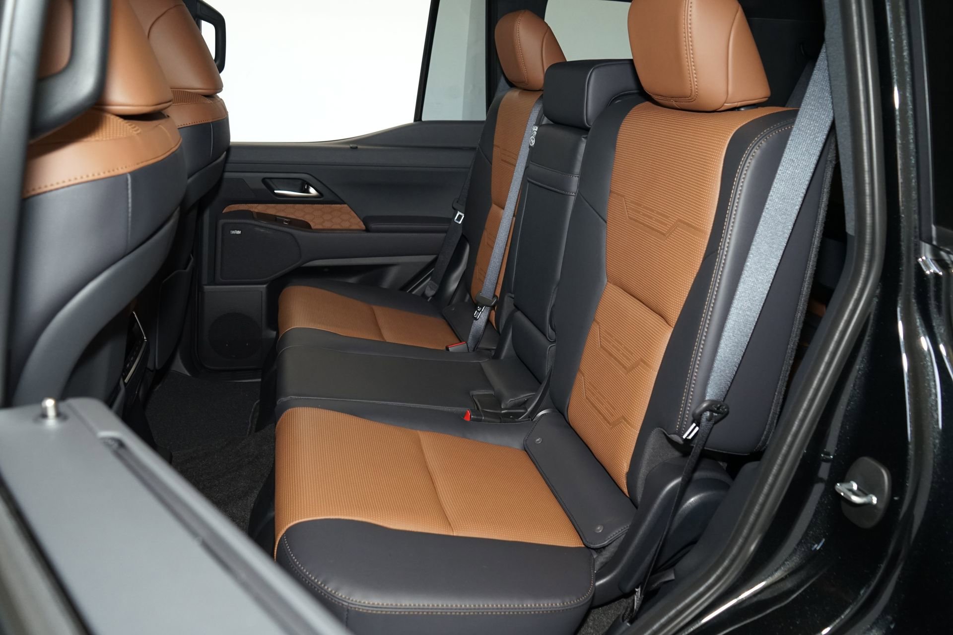 Used 2026 Lexus GX 550 AWD/4WD image 25