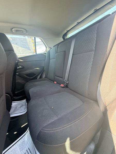 Used 2020 Chevrolet Trax LS image 11
