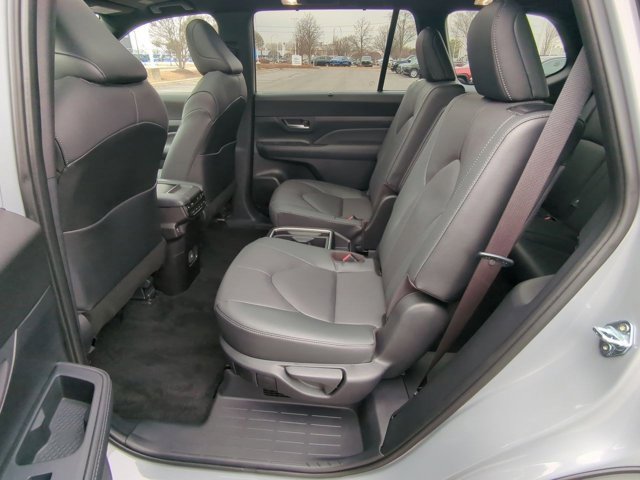 Certified 2025 Toyota Grand Highlander AWD Hybrid image 15