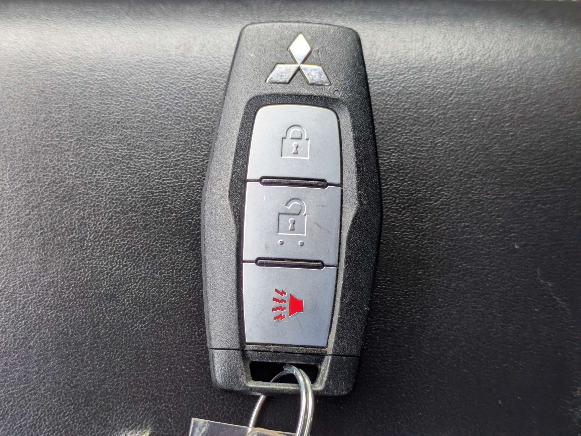 Used 2024 Mitsubishi Outlander ES AWD/4WD image 27
