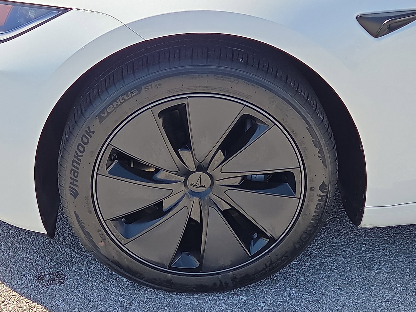 Used 2025 Tesla Model 3 Long Range AWD/4WD image 7