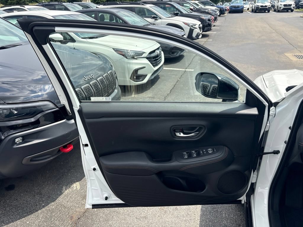 Used 2024 Honda HR-V Sport image 18