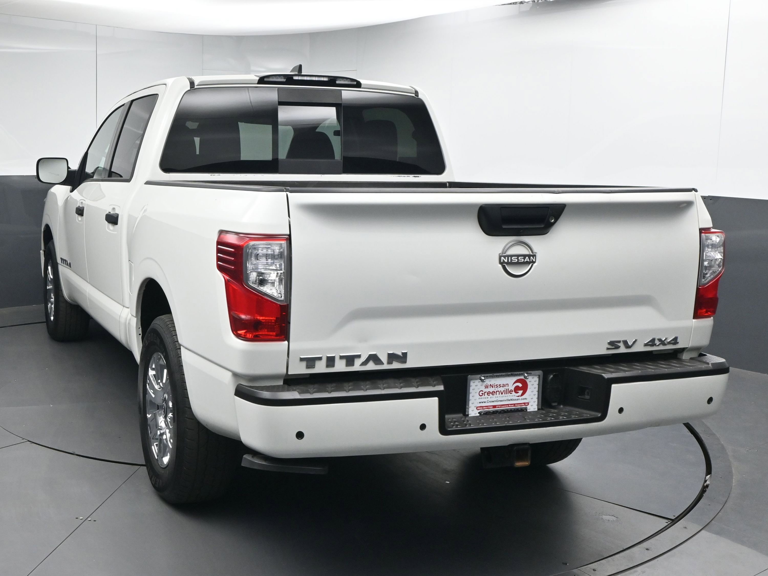 Used 2024 Nissan Titan SV w/ Accessory Utility Package image 7