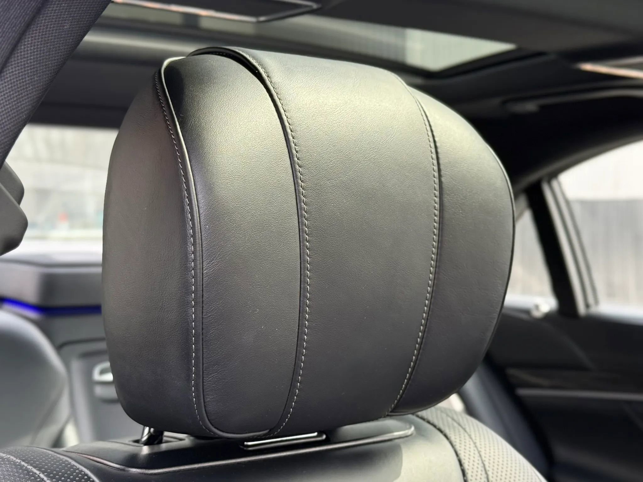 Used 2019 Mercedes-Benz S 560 4MATIC Sedan image 32