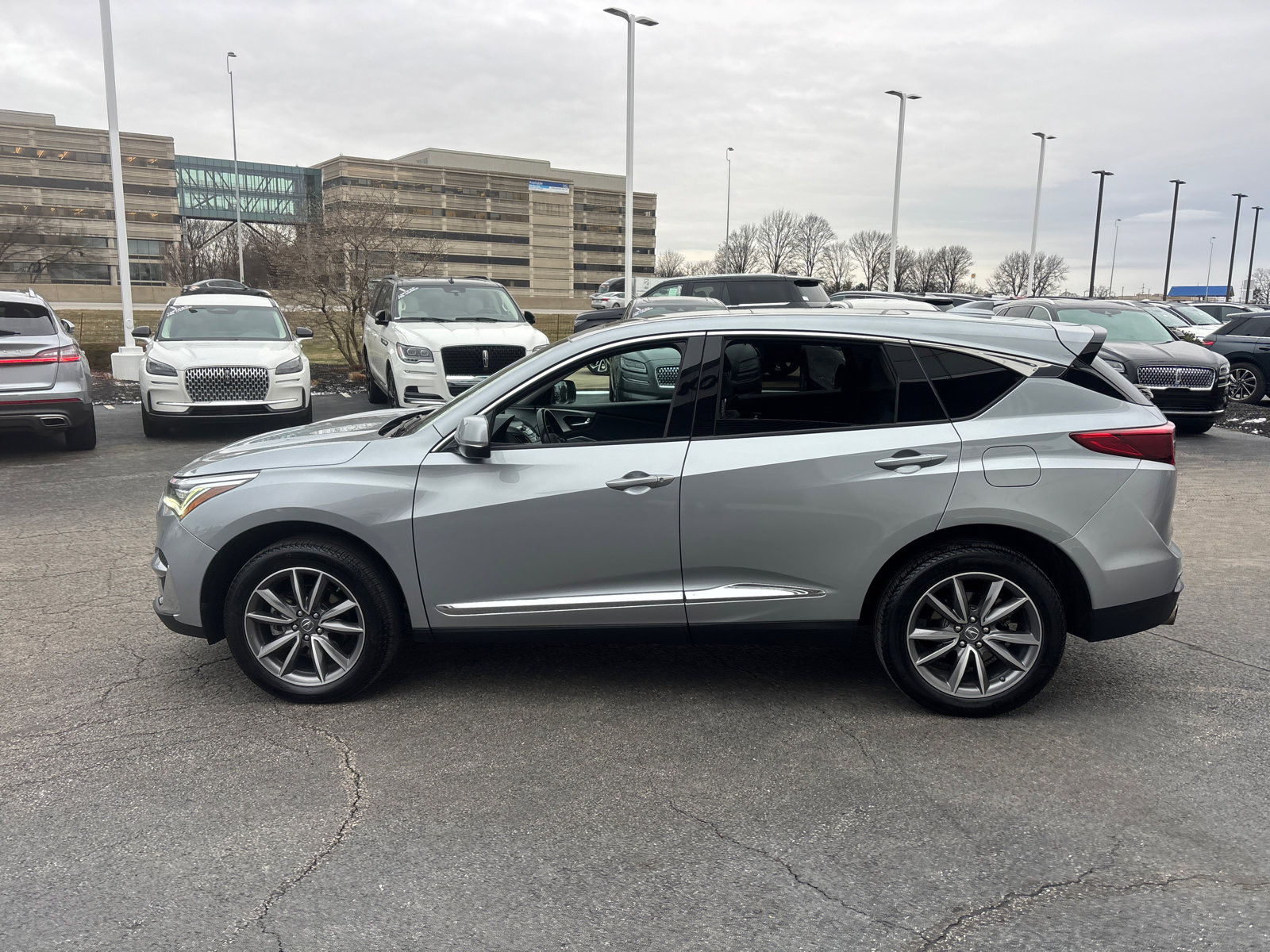 Used 2020 Acura RDX AWD w/ Technology Package image 4