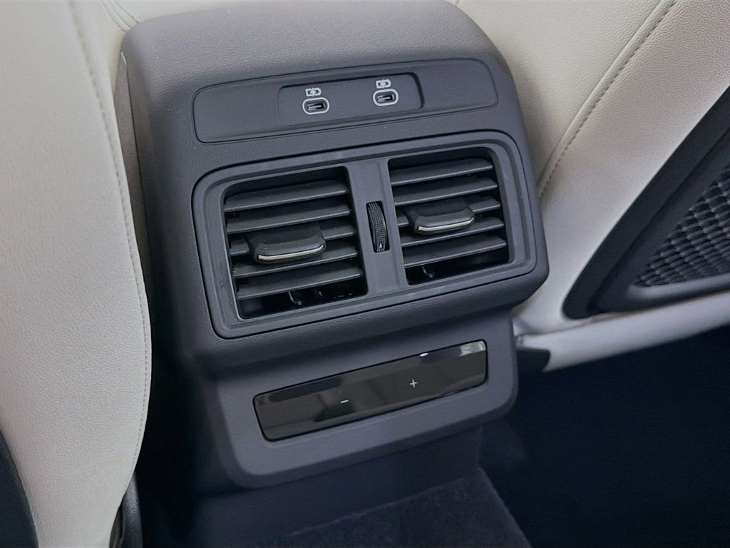 Used 2025 Audi Q5 Premium Plus w/ Premium Plus image 27