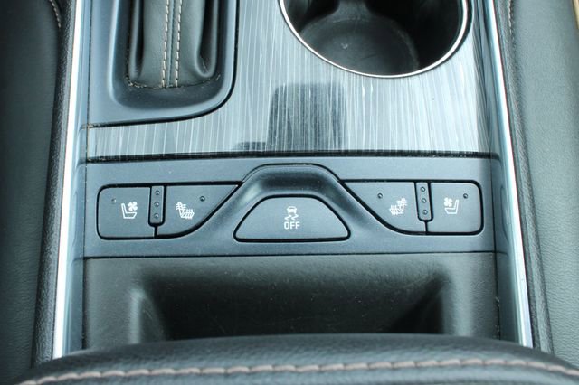 Used 2016 Chevrolet Impala LTZ w/ Enhanced Convenience Package FWD image 19