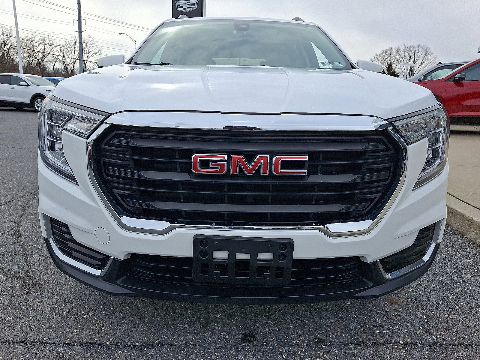 Certified 2023 GMC Terrain SLE w/ Driver Convenience Package image 2