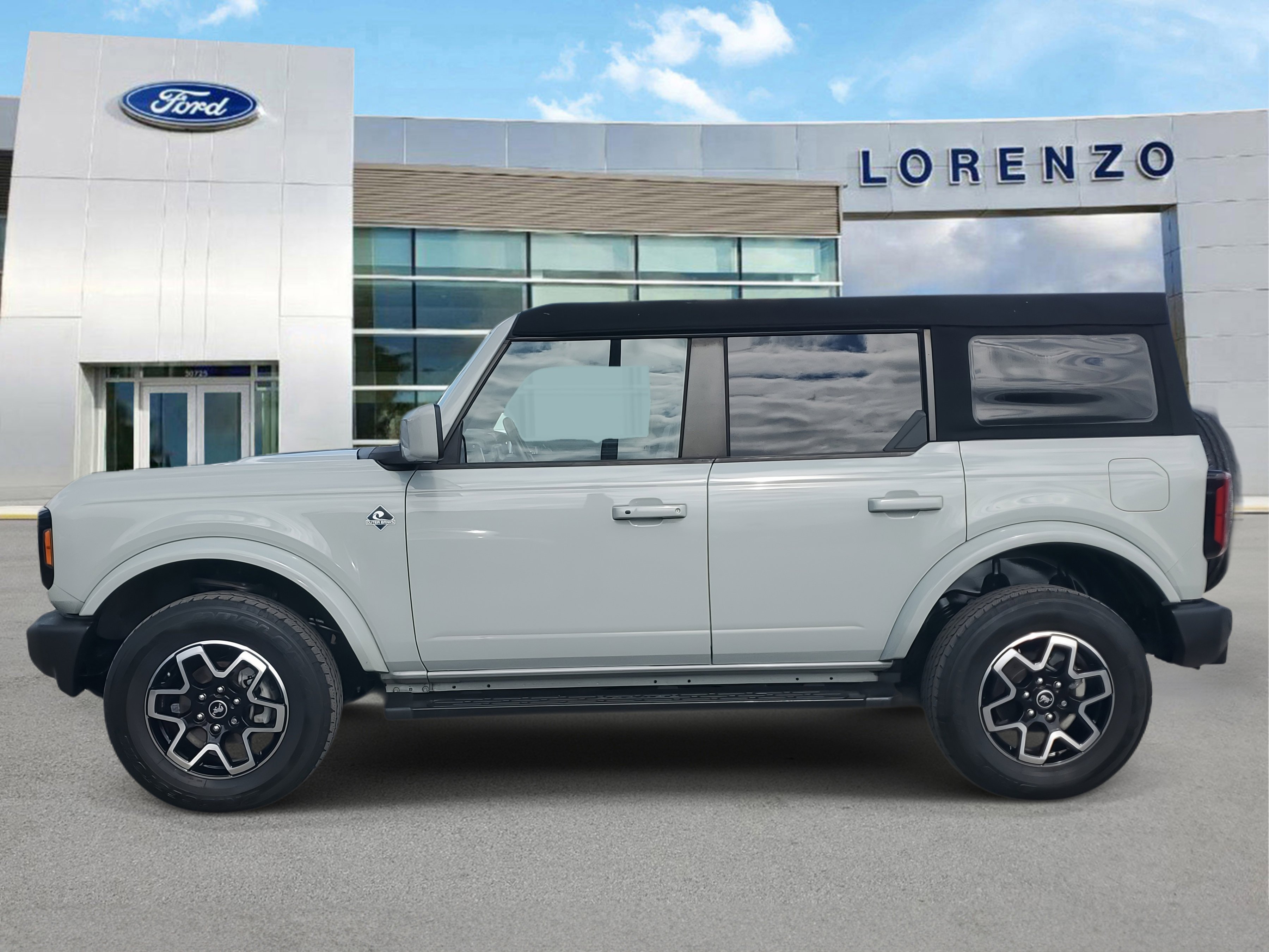 Used 2021 Ford Bronco Outer Banks image 8