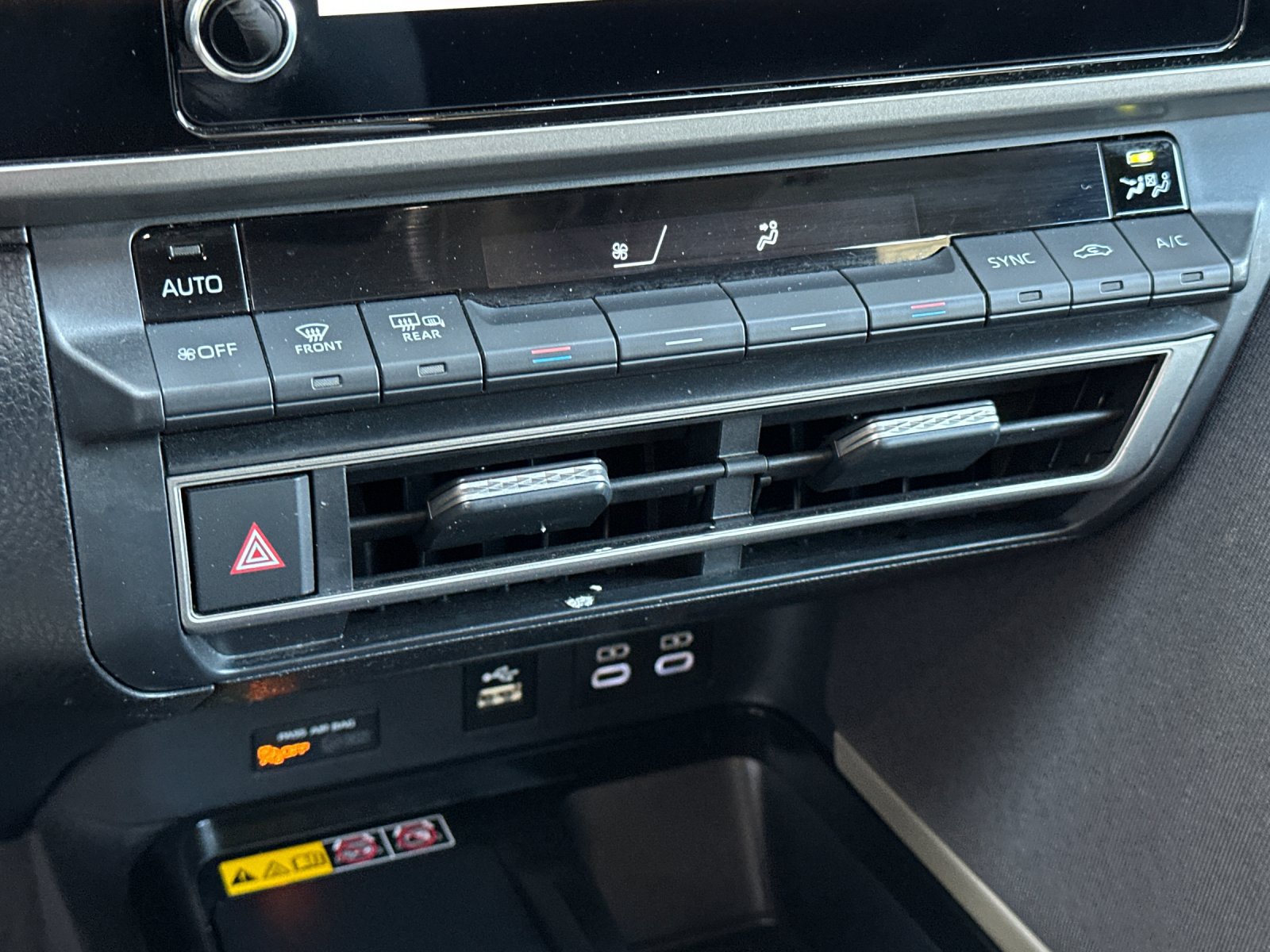 Used 2025 Toyota Camry LE FWD image 17