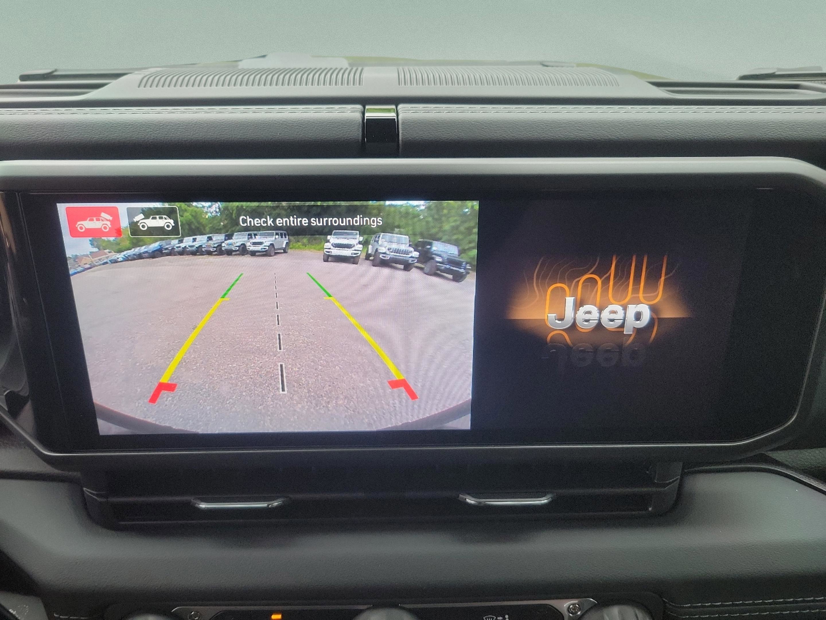 New 2024 Jeep Wrangler Sahara w/ Technology Group AWD/4WD image 11