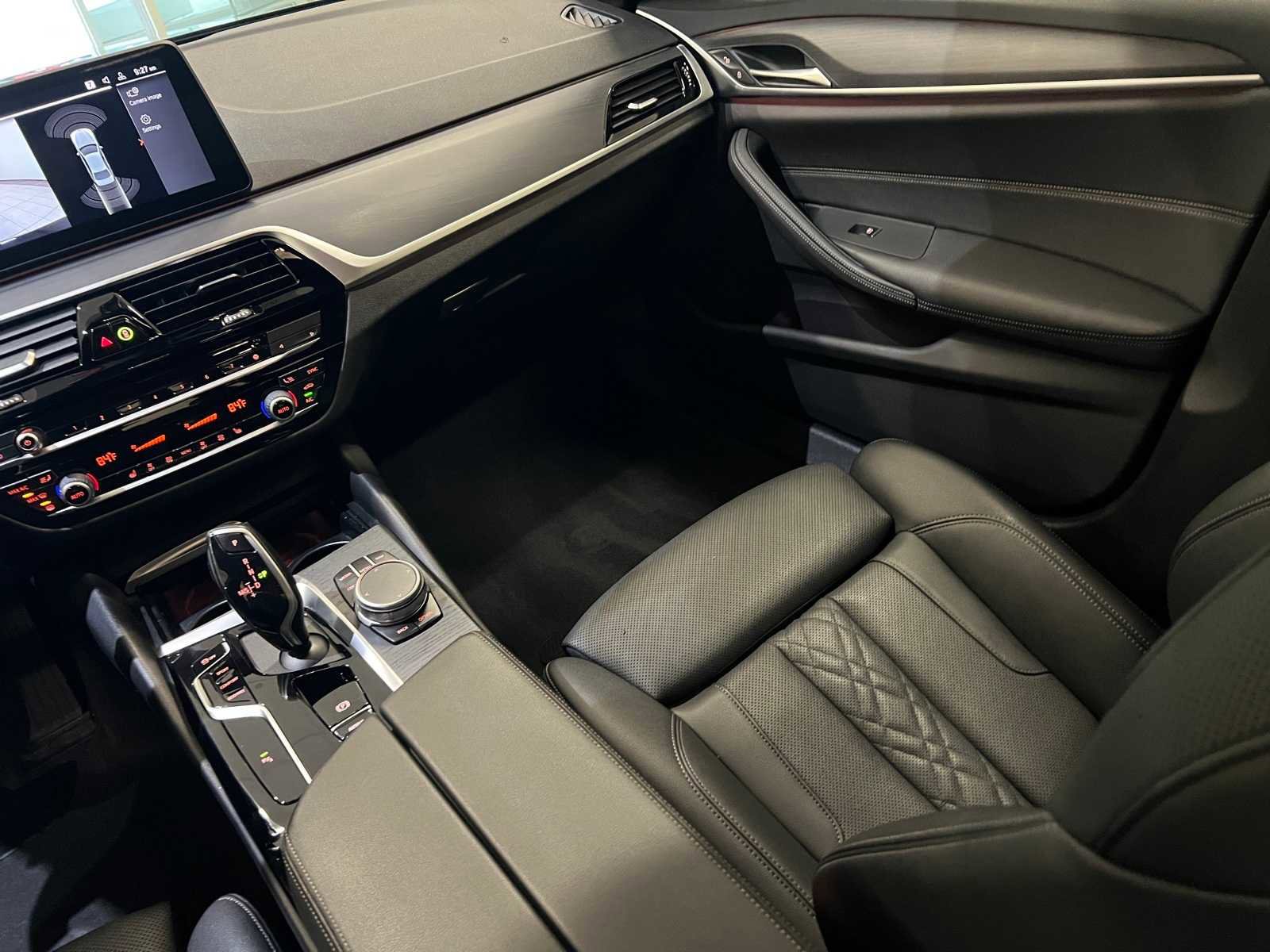 Used 2022 BMW 530i xDrive w/ Convenience Package image 11