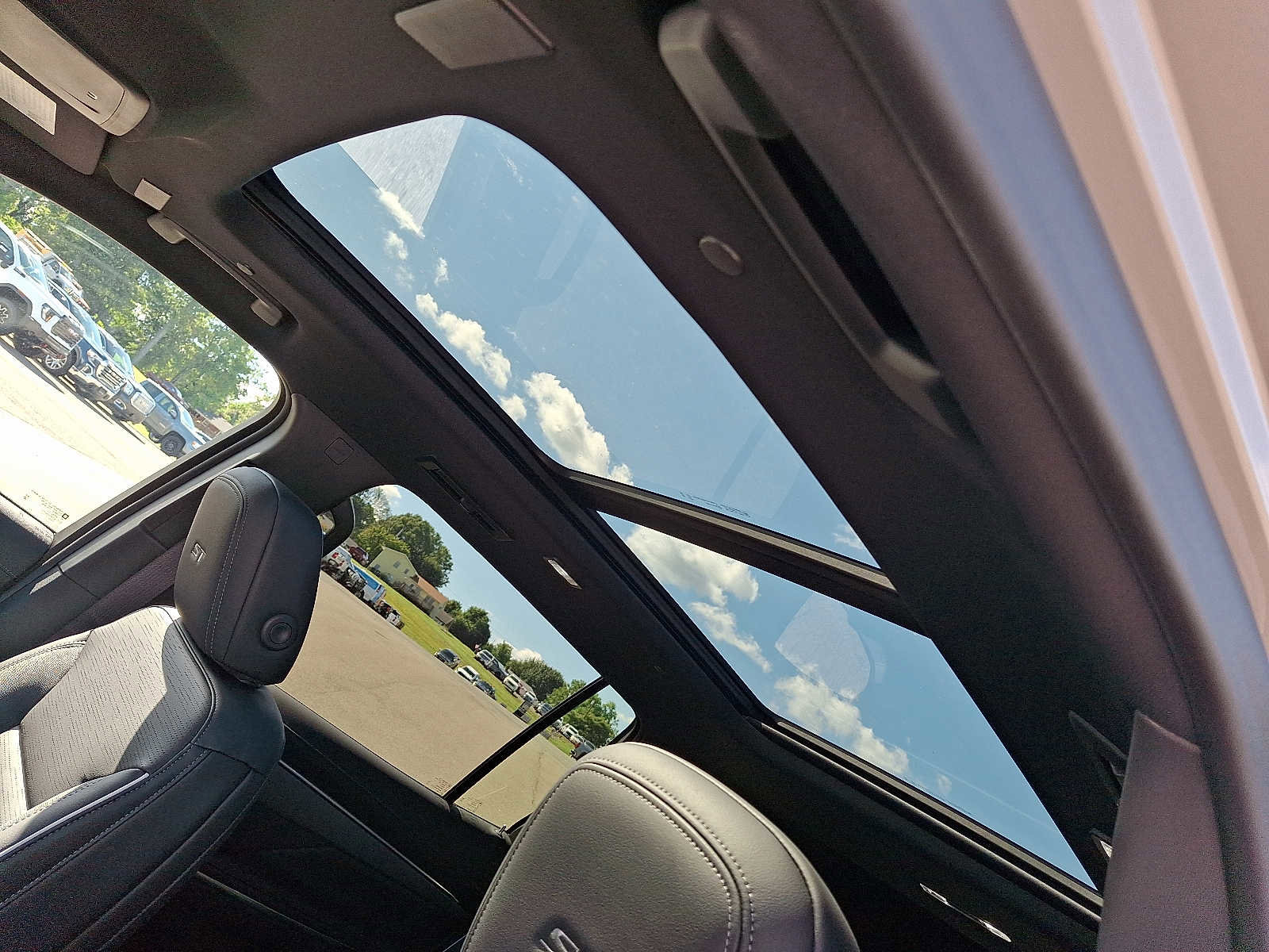 New 2026 Buick Enclave Sport Touring w/ Power Package image 14