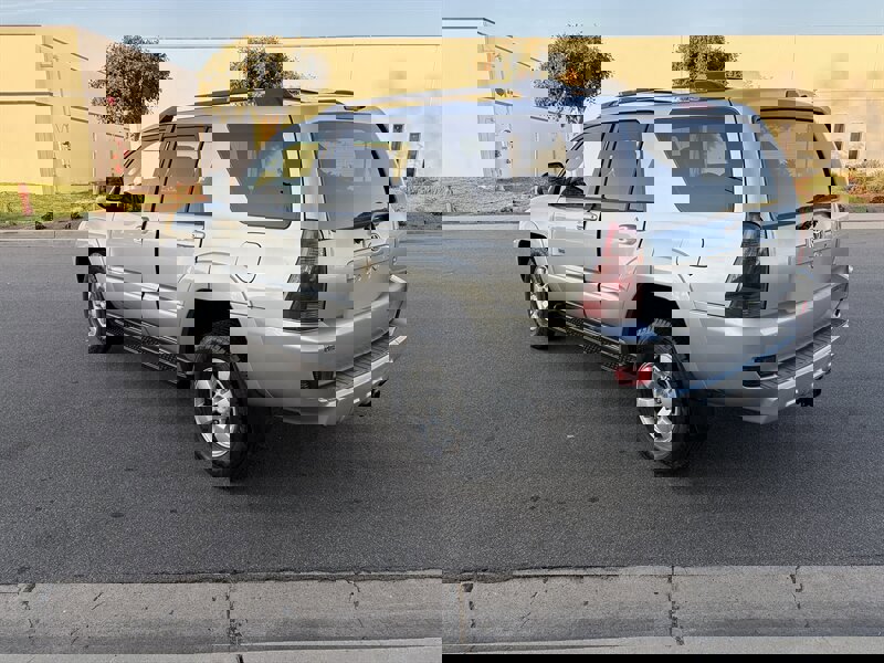 Used 2004 Toyota 4Runner SR5 image 10