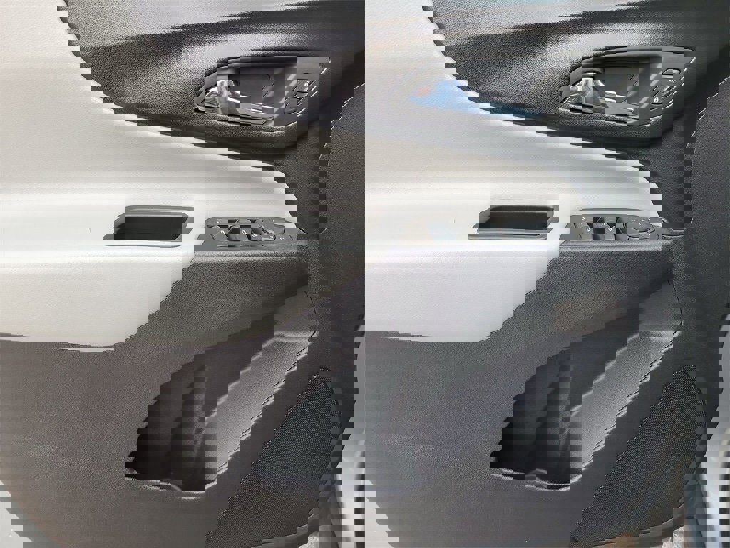 Used 2023 Chevrolet Equinox LS w/ LS Convenience Package image 15