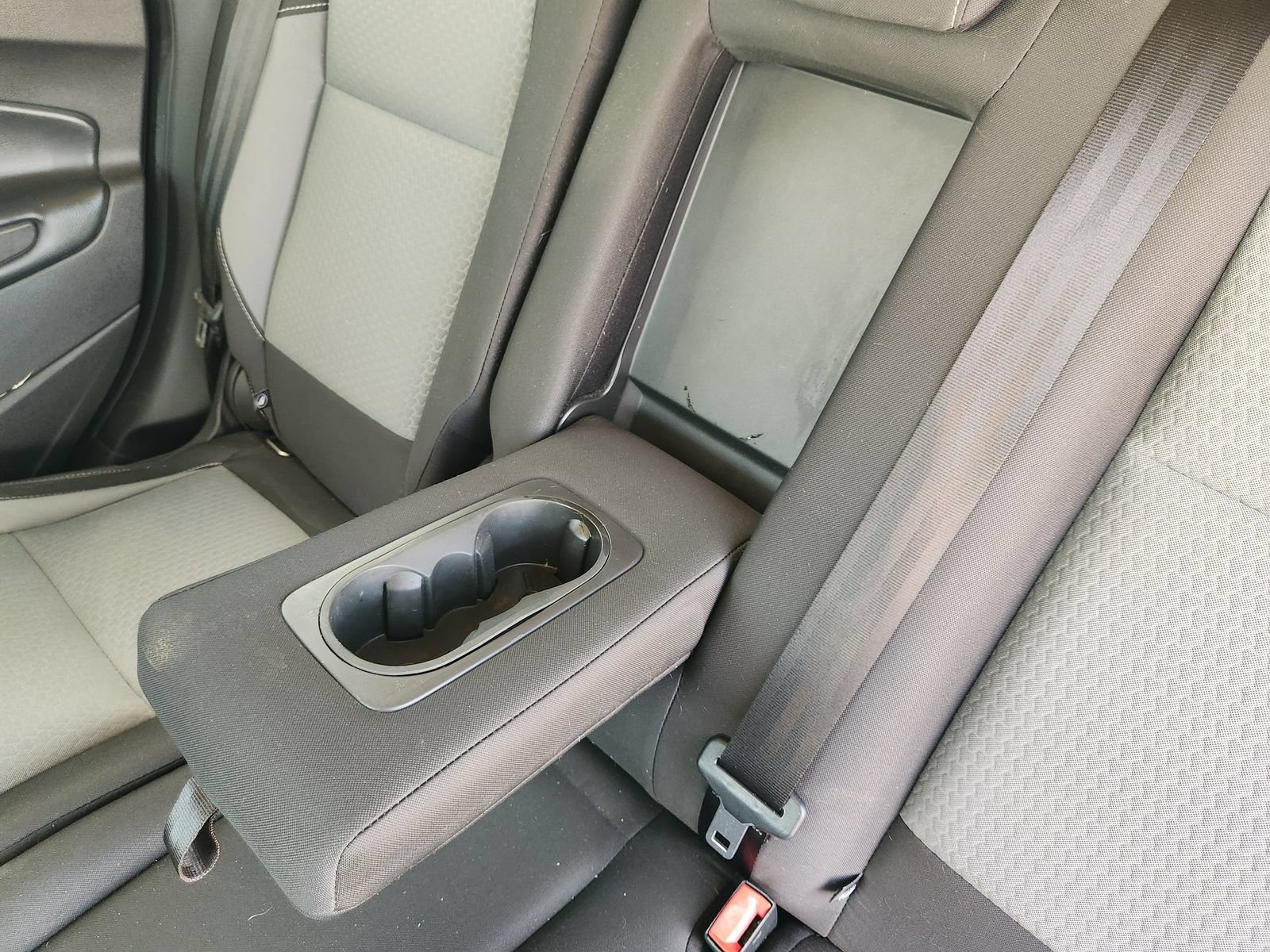 Used 2019 Ford Escape SE FWD image 32