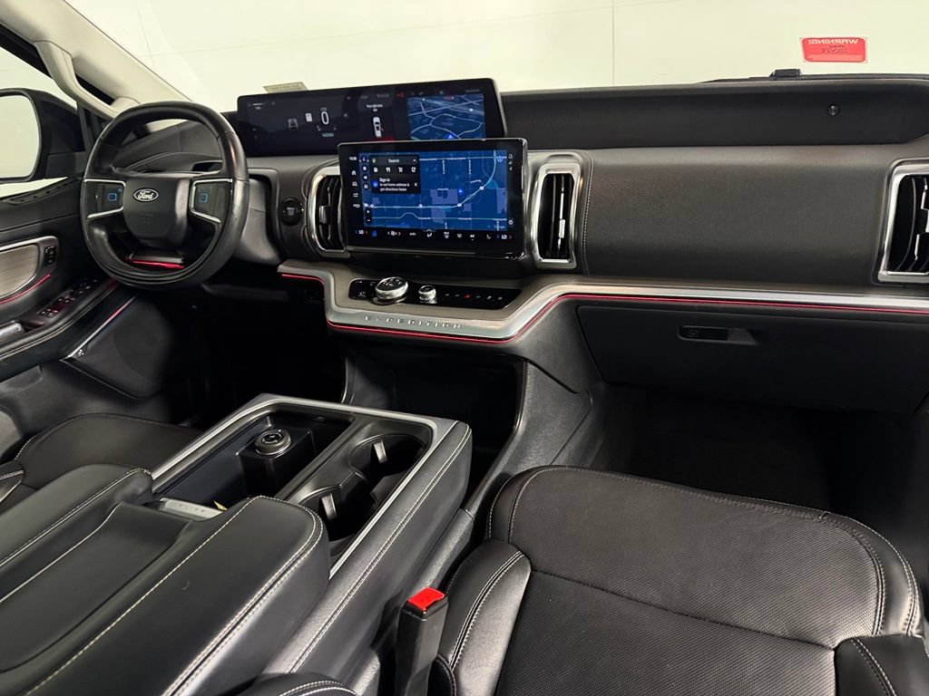 Used 2025 Ford Expedition Max Platinum AWD/4WD image 15