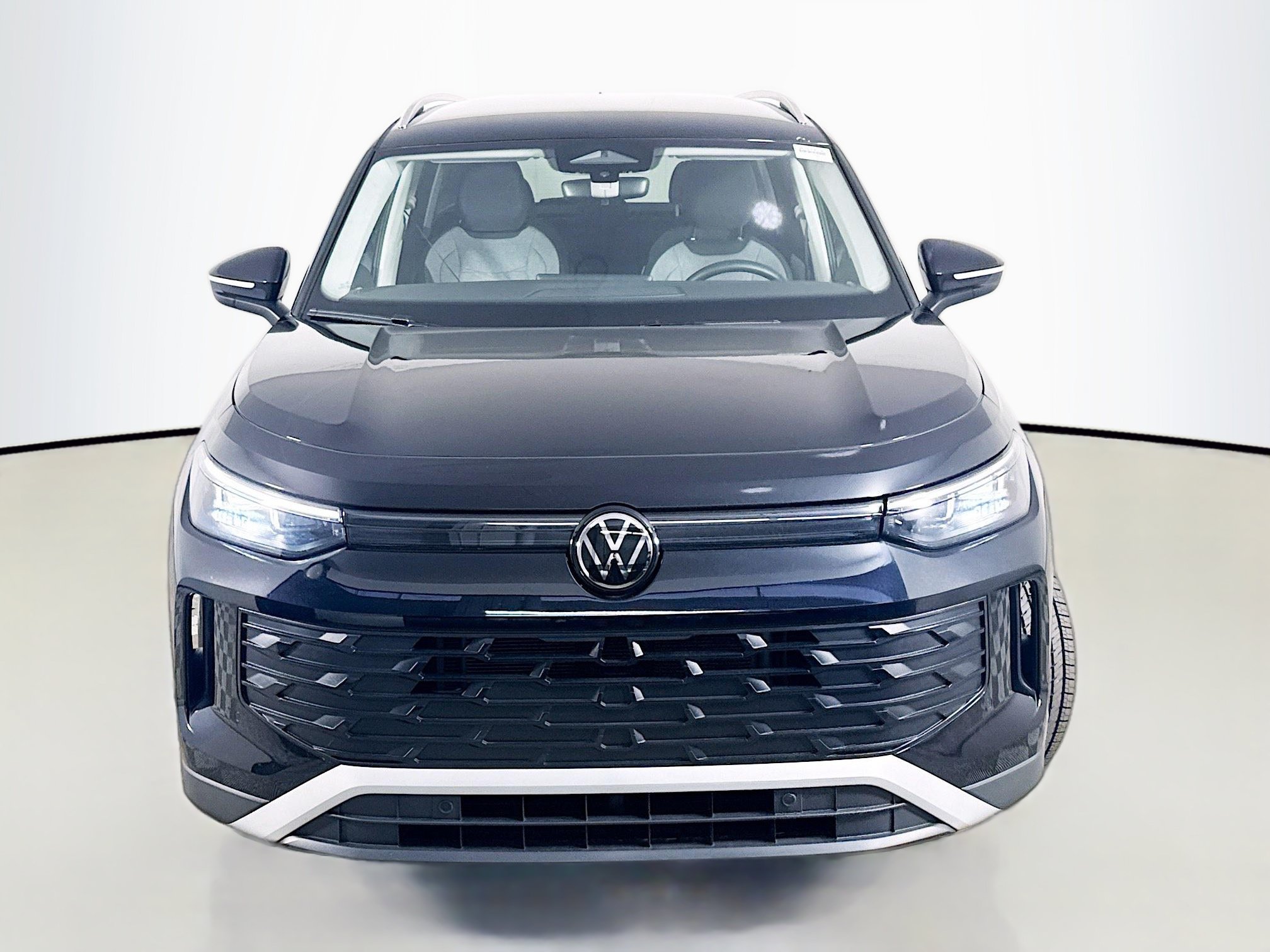 Used 2026 Volkswagen Tiguan S FWD image 2