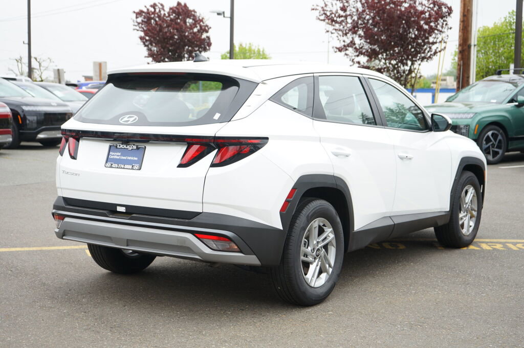Certified 2025 Hyundai Tucson SE FWD image 6