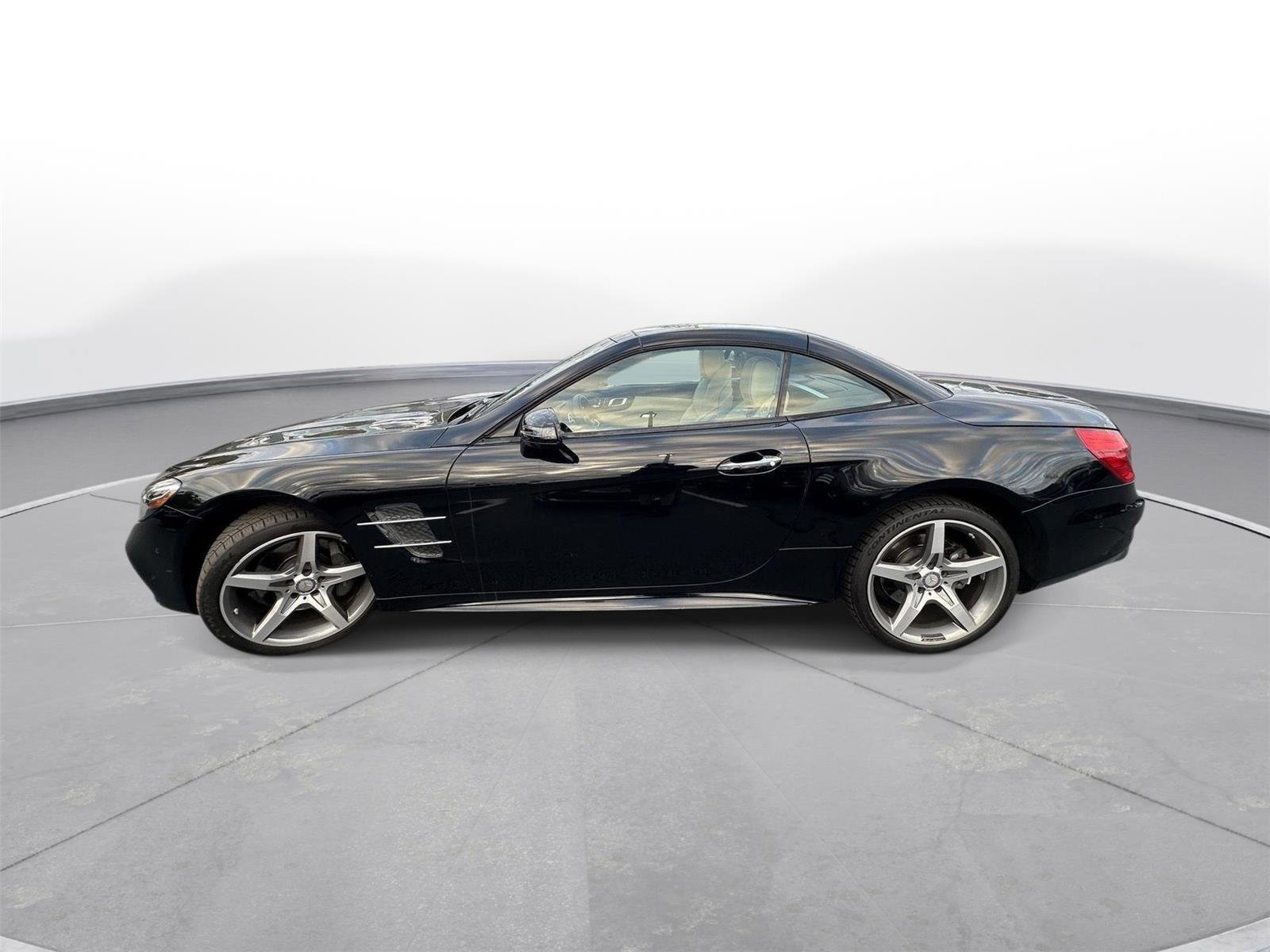 Used 2017 Mercedes-Benz SL 550 image 35