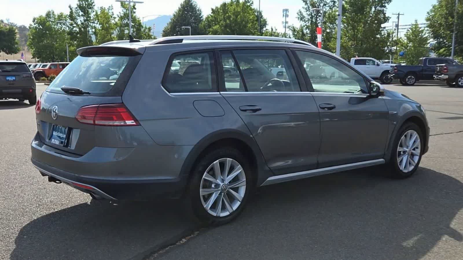 Used 2019 Volkswagen Golf Alltrack SE AWD/4WD image 8