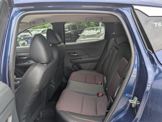 New 2026 Nissan Kicks SR w/ Cold Weather Package AWD/4WD image 12