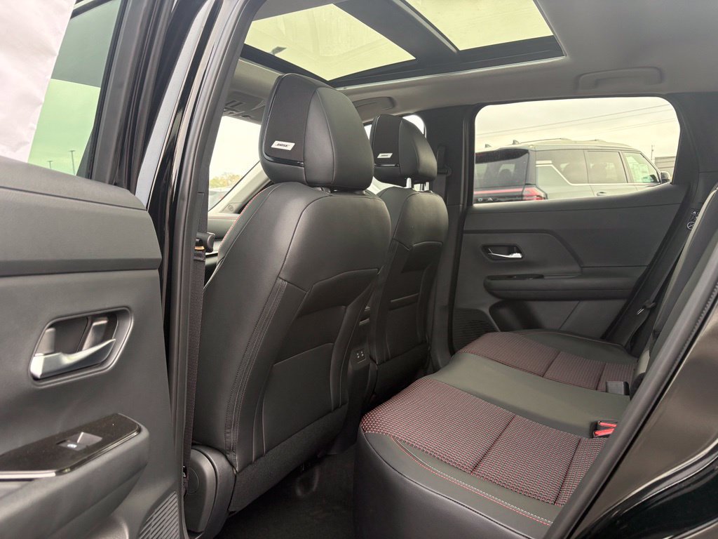 New 2027 Nissan Kicks SR w/ SR Premium Package AWD/4WD image 19