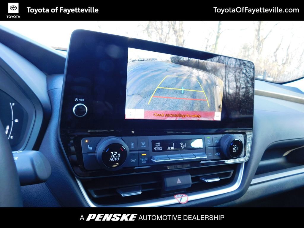 Used 2025 Toyota Grand Highlander FWD image 6