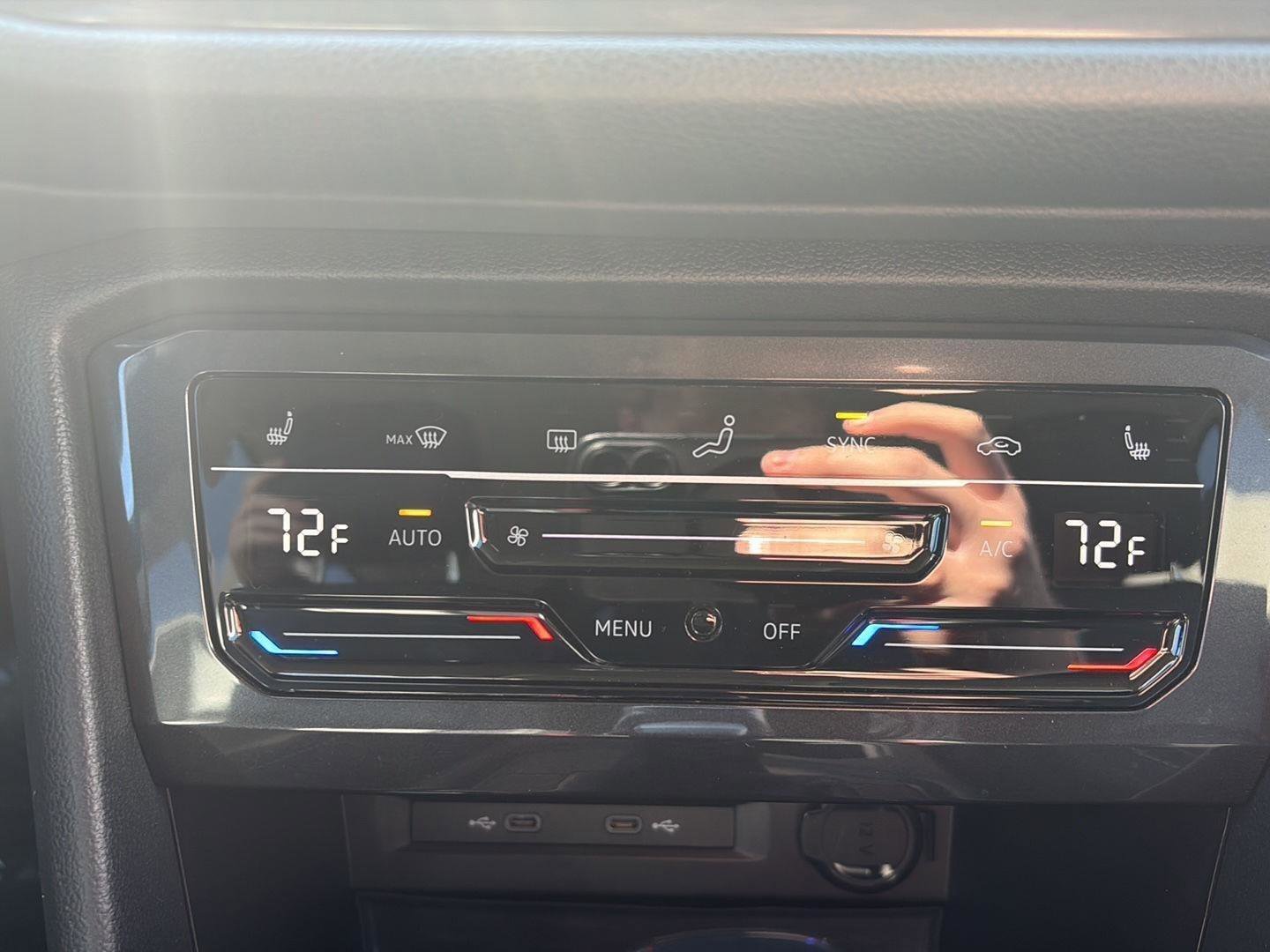 Used 2023 Volkswagen Tiguan SE image 19