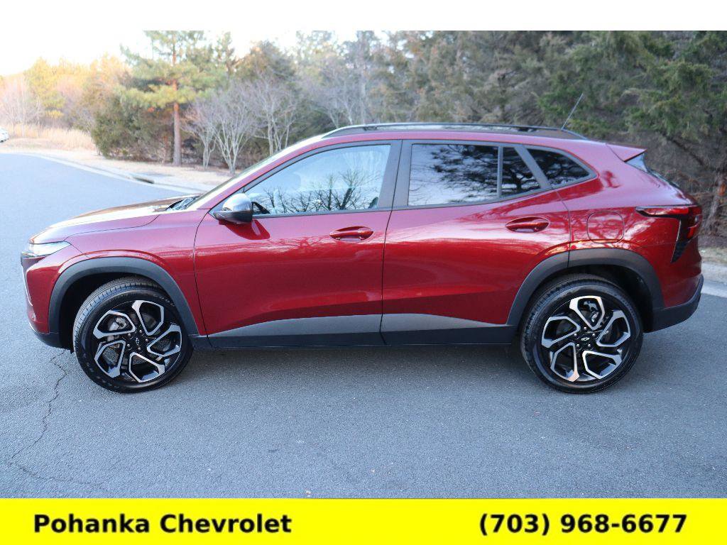 Used 2024 Chevrolet Trax RS w/ Sunroof Package image 4