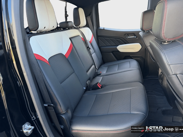 Used 2024 GMC Canyon AT4X AWD/4WD image 27
