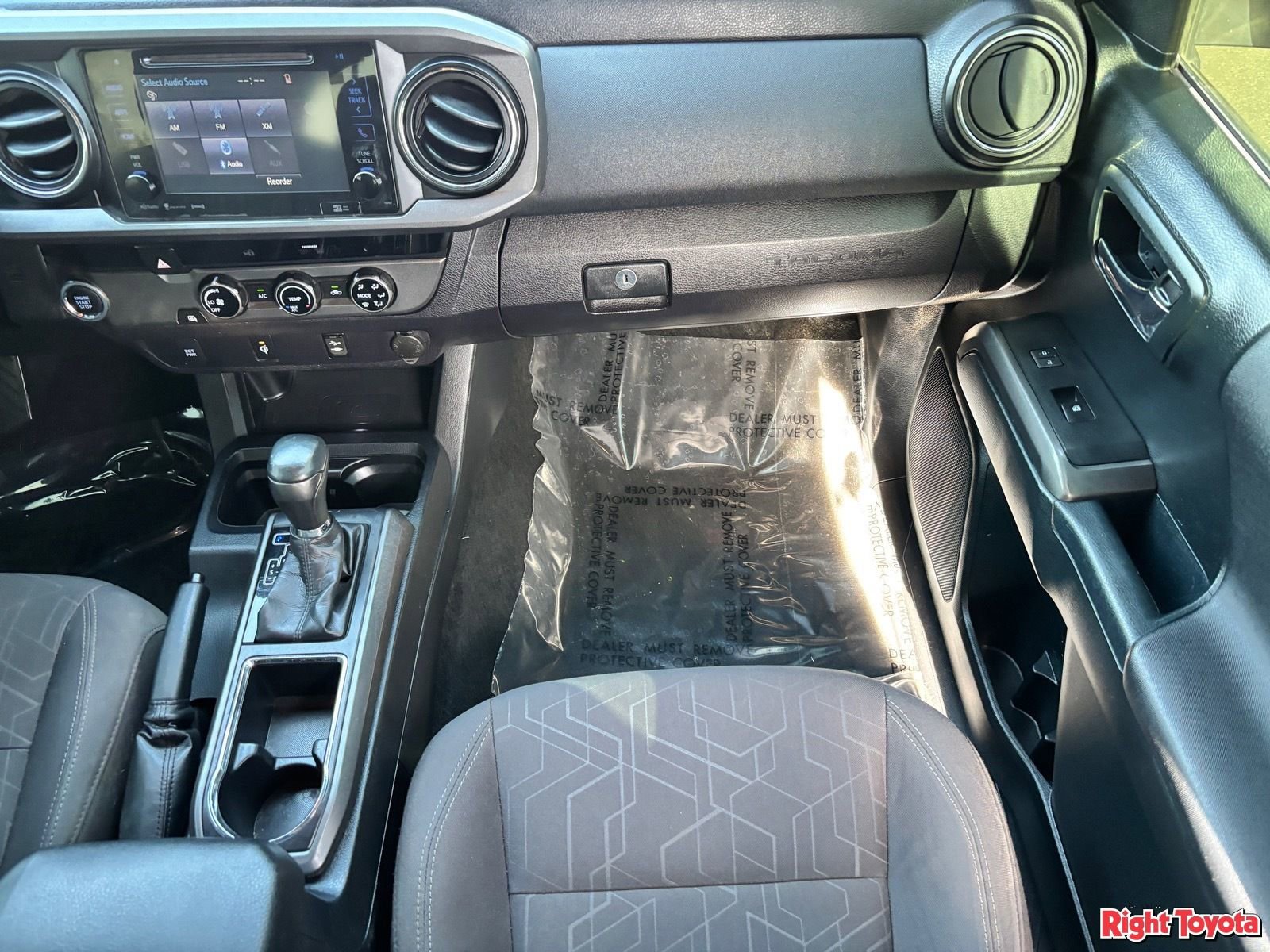 Certified 2016 Toyota Tacoma TRD Off-Road w/ Towing Package RWD image 18