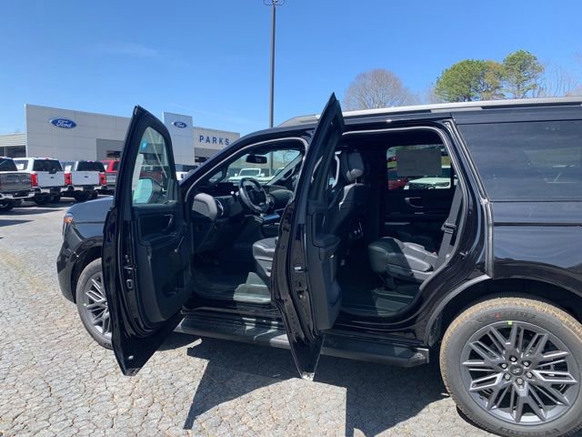 New 2026 Ford Expedition Platinum w/ Stealth Appearance Package image 19