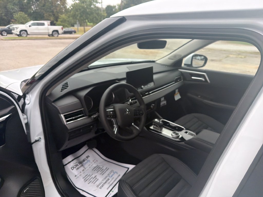 New 2026 Mitsubishi Outlander SE AWD/4WD image 16