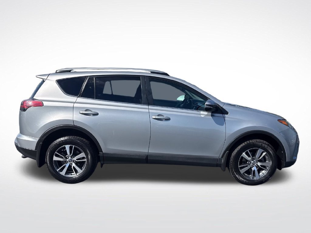 Used 2017 Toyota RAV4 XLE w/ Plus Extra Value Package AWD/4WD image 6