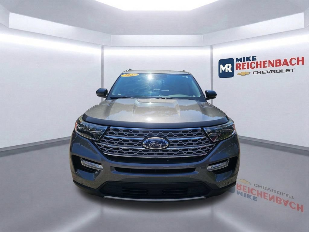 Used 2023 Ford Explorer Limited w/ Limited Technology Package RWD image 9