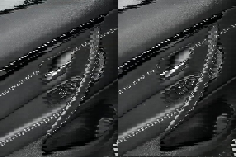 Used 2020 BMW M4 Coupe w/ Competition Package image 17