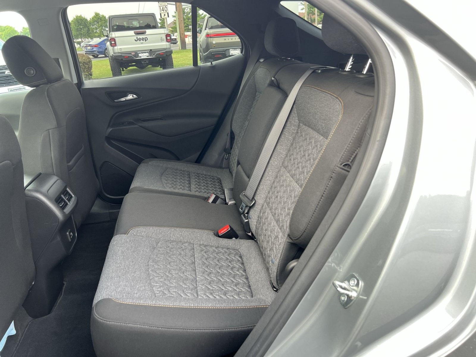 Used 2024 Chevrolet Equinox LT AWD/4WD image 23