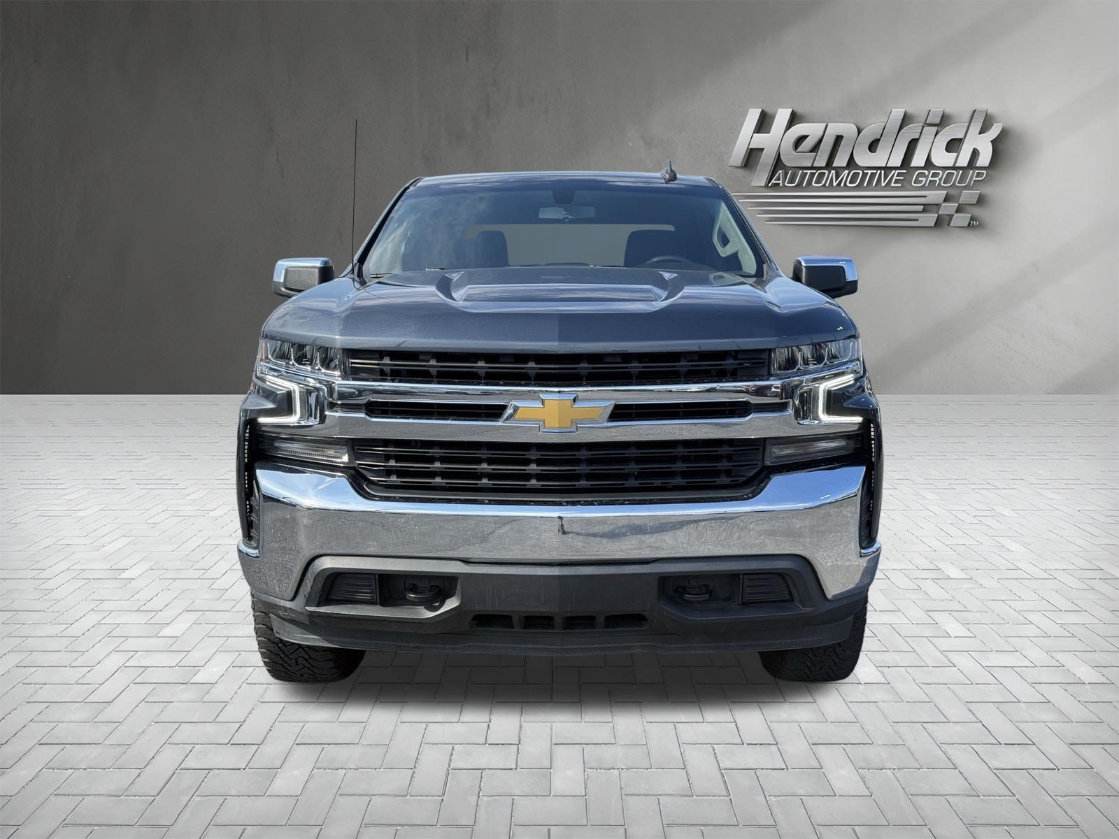 Used 2022 Chevrolet Silverado 1500 LT AWD/4WD image 3