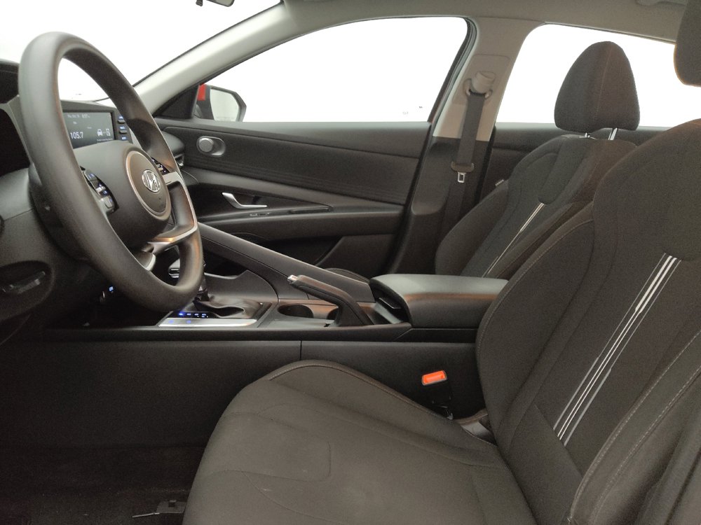 Used 2021 Hyundai Elantra SEL FWD image 17