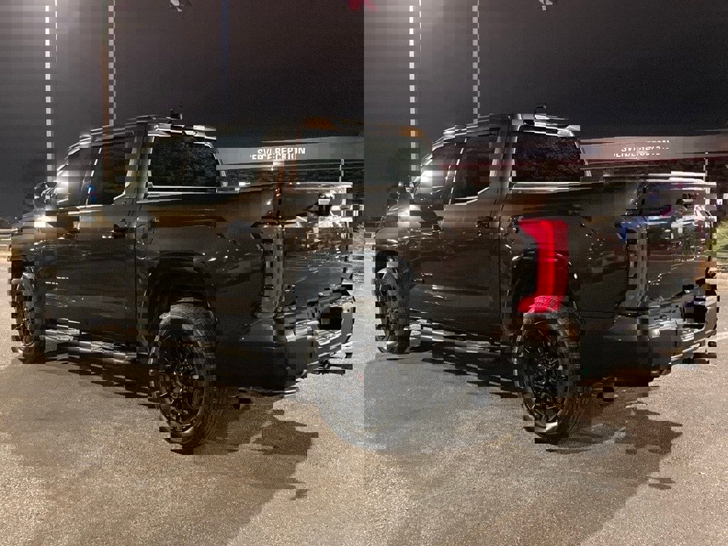 Used 2023 Toyota Tundra Limited image 7