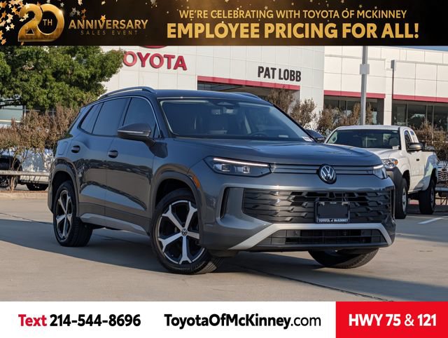 Used 2025 Volkswagen Tiguan SE