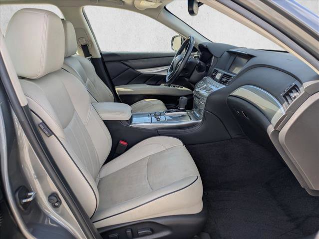 Used 2018 INFINITI Q70 L 3.7 image 21