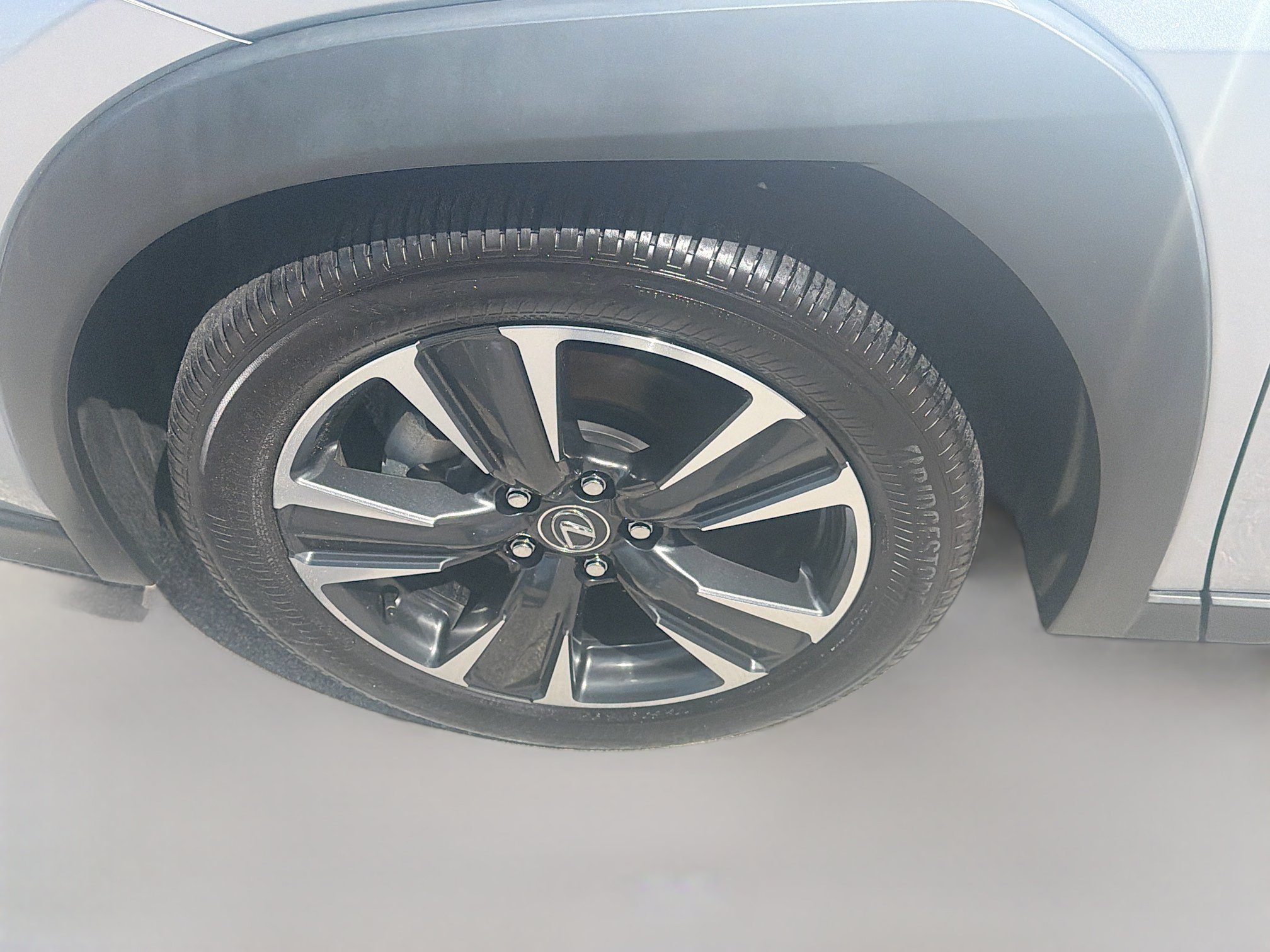 Used 2025 Lexus UX 300h FWD image 34