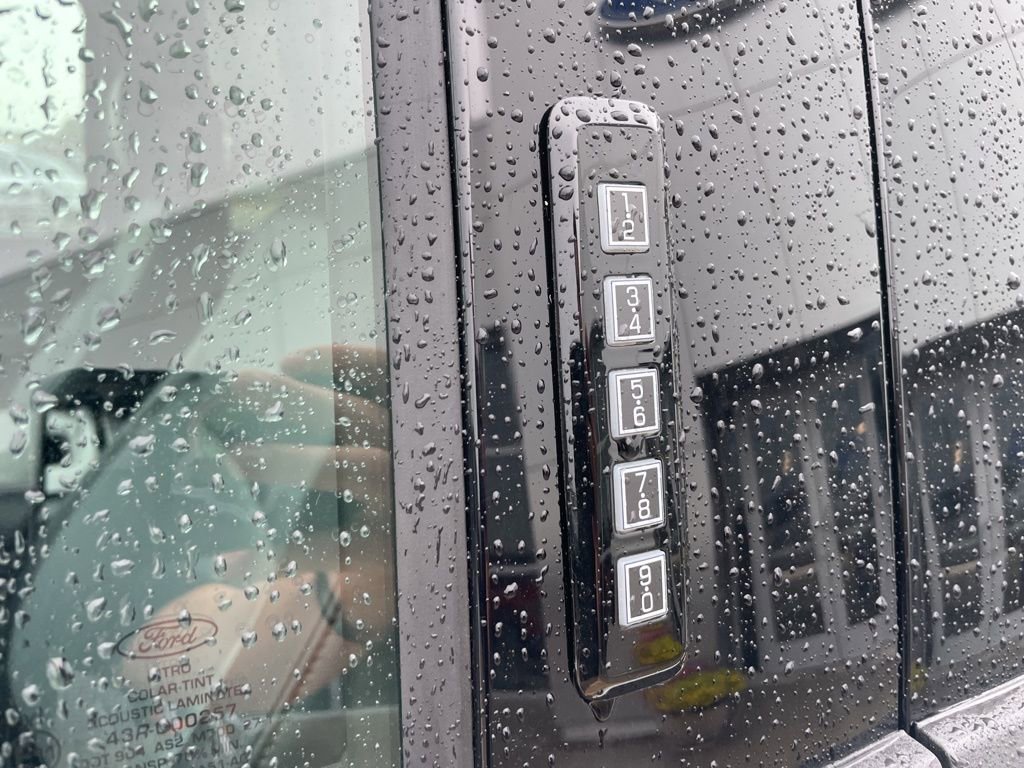 New 2025 Ford F150 Lightning Lariat image 15