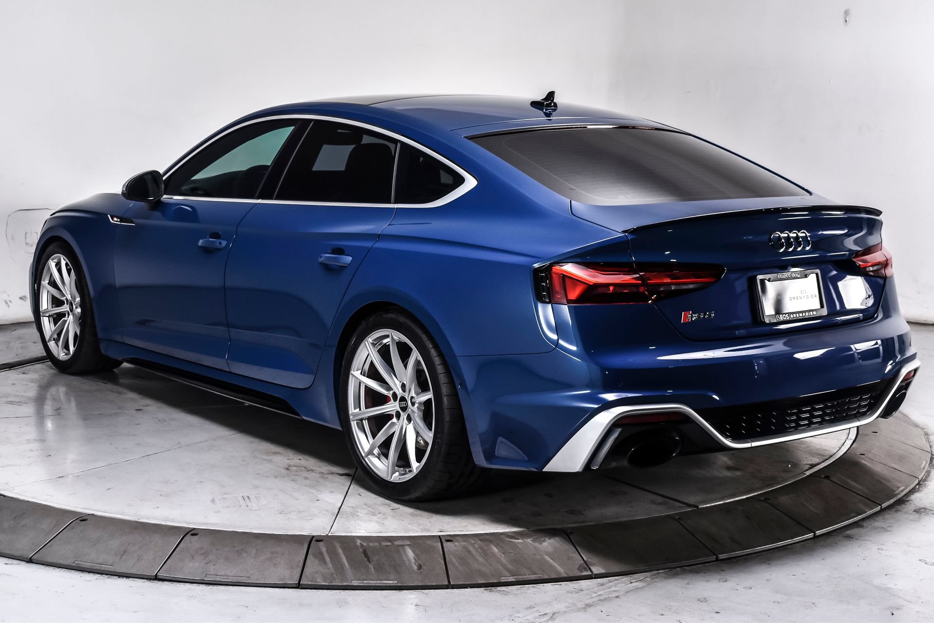 Used 2023 Audi RS 5 Sportback AWD/4WD image 4
