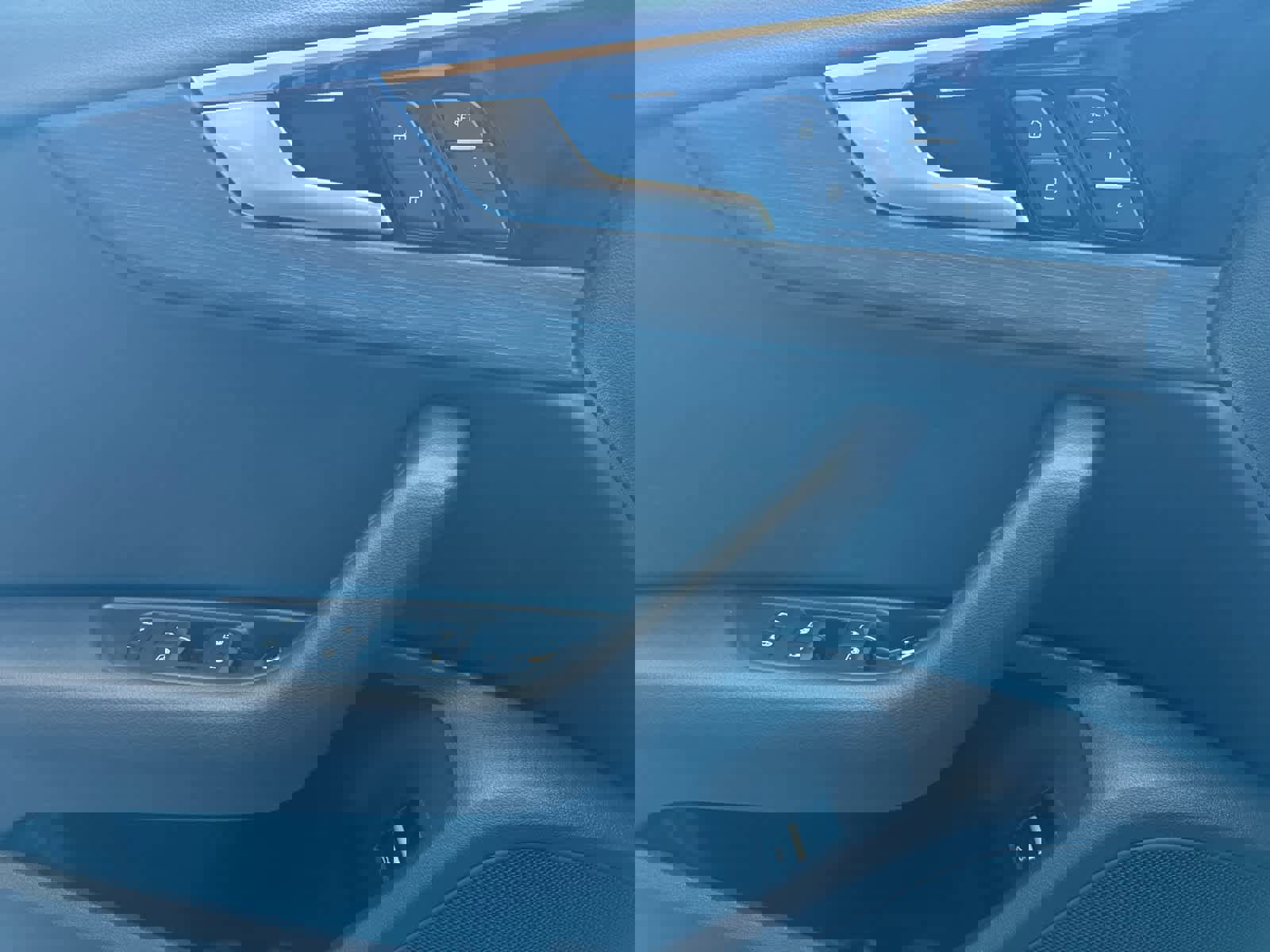 Used 2025 Audi A4 2.0T Premium w/ Convenience Package image 12